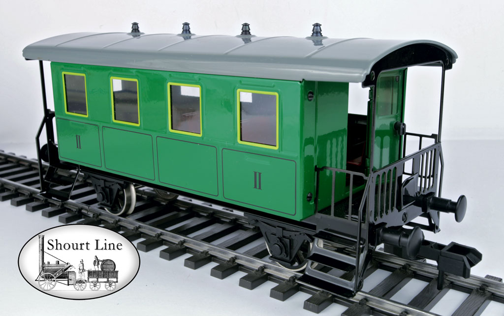 Marklin 5470 Maxi Class II Green Passenger Car Gauge 1 NEW - car on track with door open